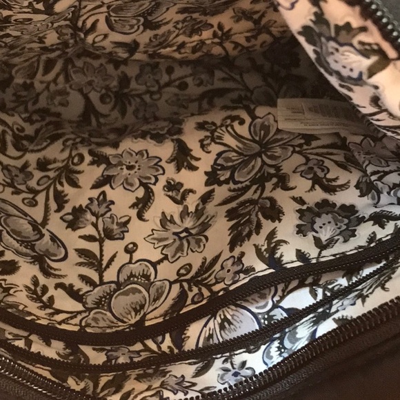 Vera bradley messenger bag - Picture 7 of 8